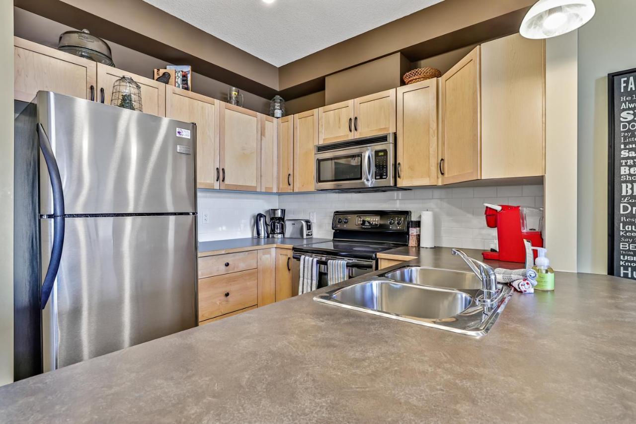 Apartmán Spectacular Mountain View Corner Unit Pool Hot Tub Park Pass Canmore Exteriér fotografie
