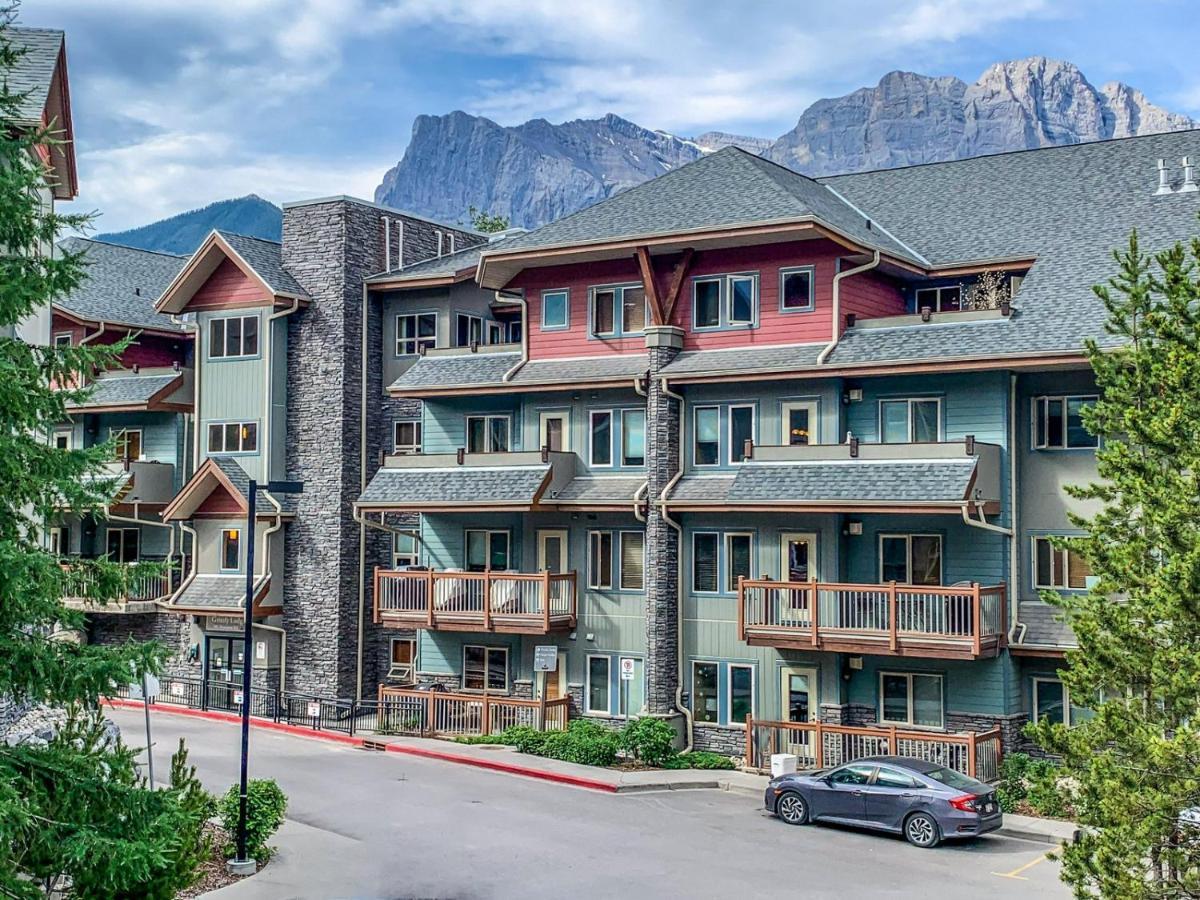 Apartmán Spectacular Mountain View Corner Unit Pool Hot Tub Park Pass Canmore Exteriér fotografie