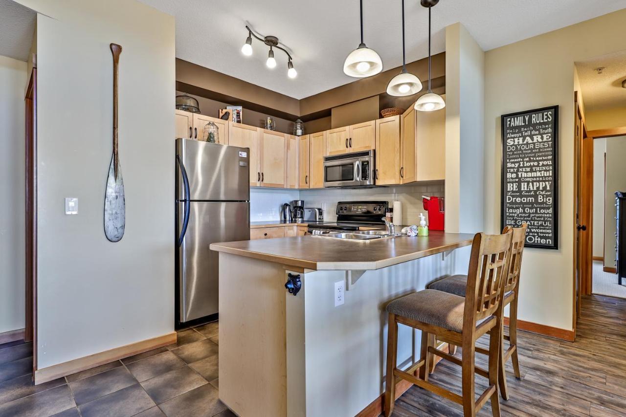 Apartmán Spectacular Mountain View Corner Unit Pool Hot Tub Park Pass Canmore Exteriér fotografie