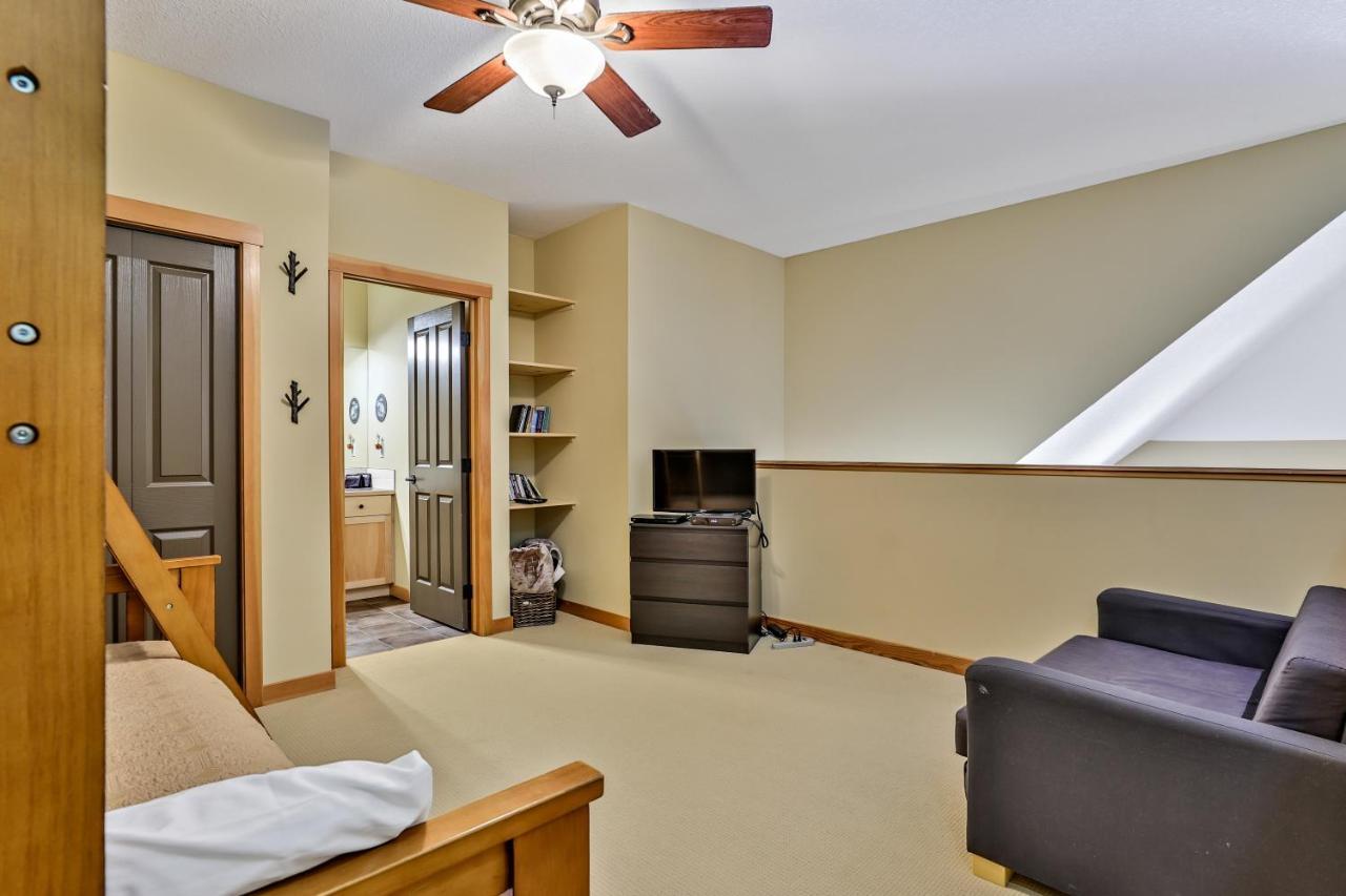 Apartmán Spectacular Mountain View Corner Unit Pool Hot Tub Park Pass Canmore Exteriér fotografie