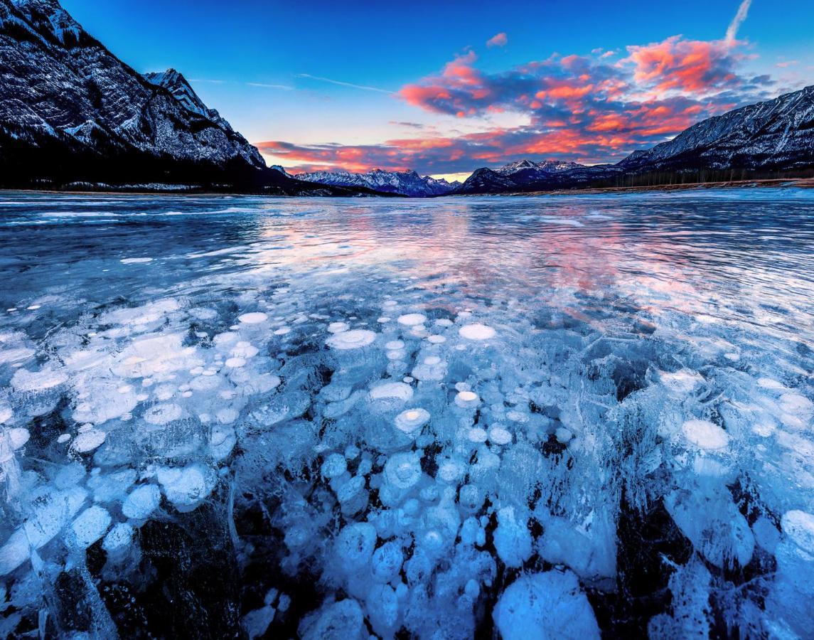 Apartmán Spectacular Mountain View Corner Unit Pool Hot Tub Park Pass Canmore Exteriér fotografie