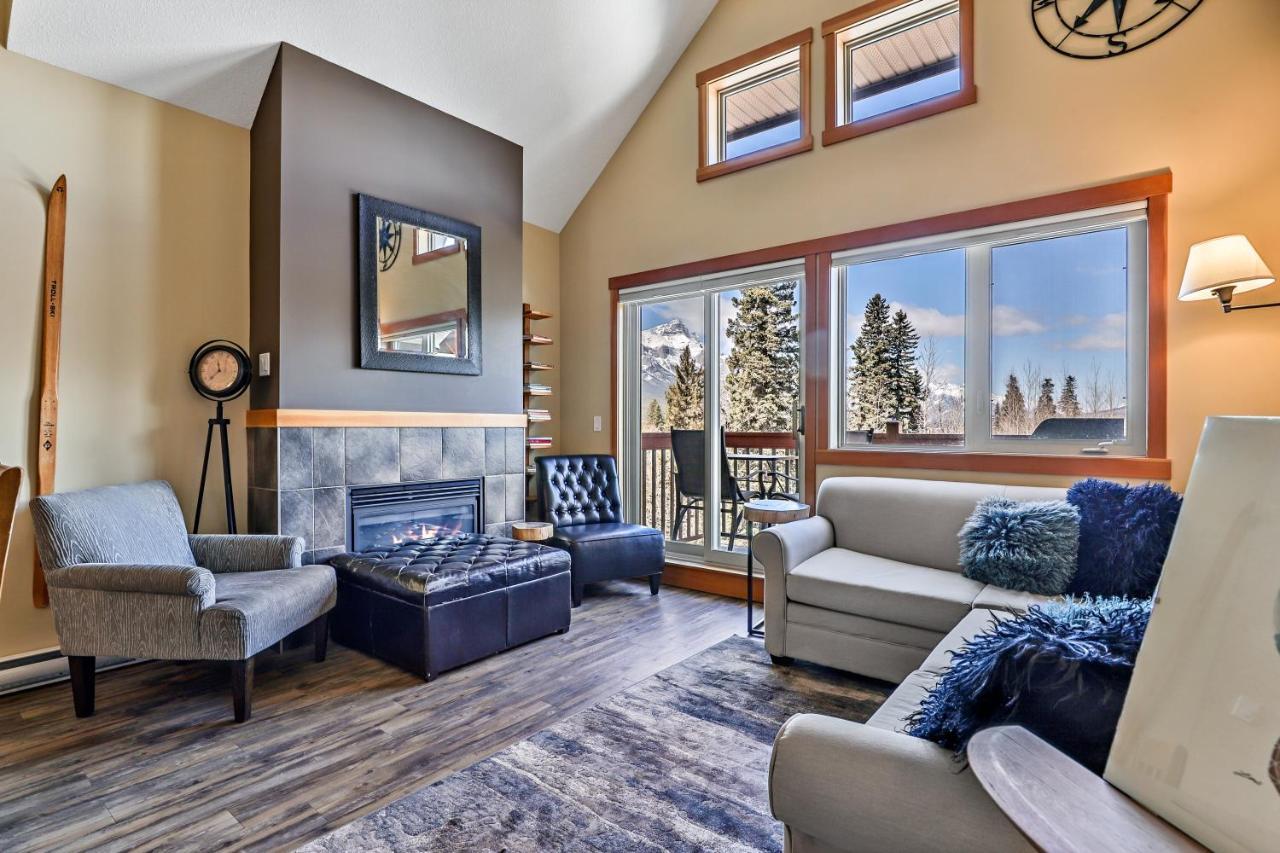 Apartmán Spectacular Mountain View Corner Unit Pool Hot Tub Park Pass Canmore Exteriér fotografie